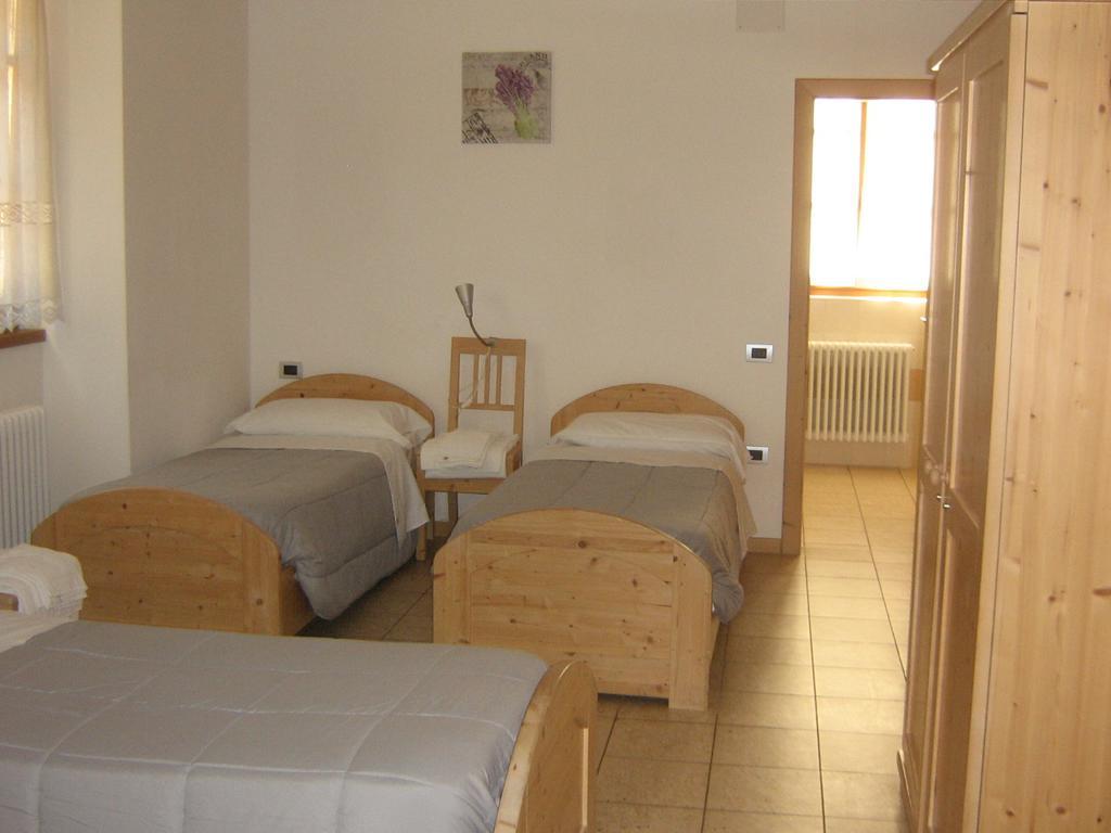 Taxus Hostel Pieve Tesino Exterior foto